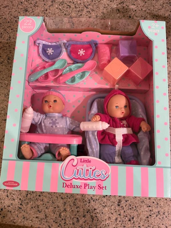 A real photo of Little Cuties 8-inch Deluxe Playset by bethc_6190 (1)